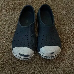 Generic navy blue water shoes (Native style)